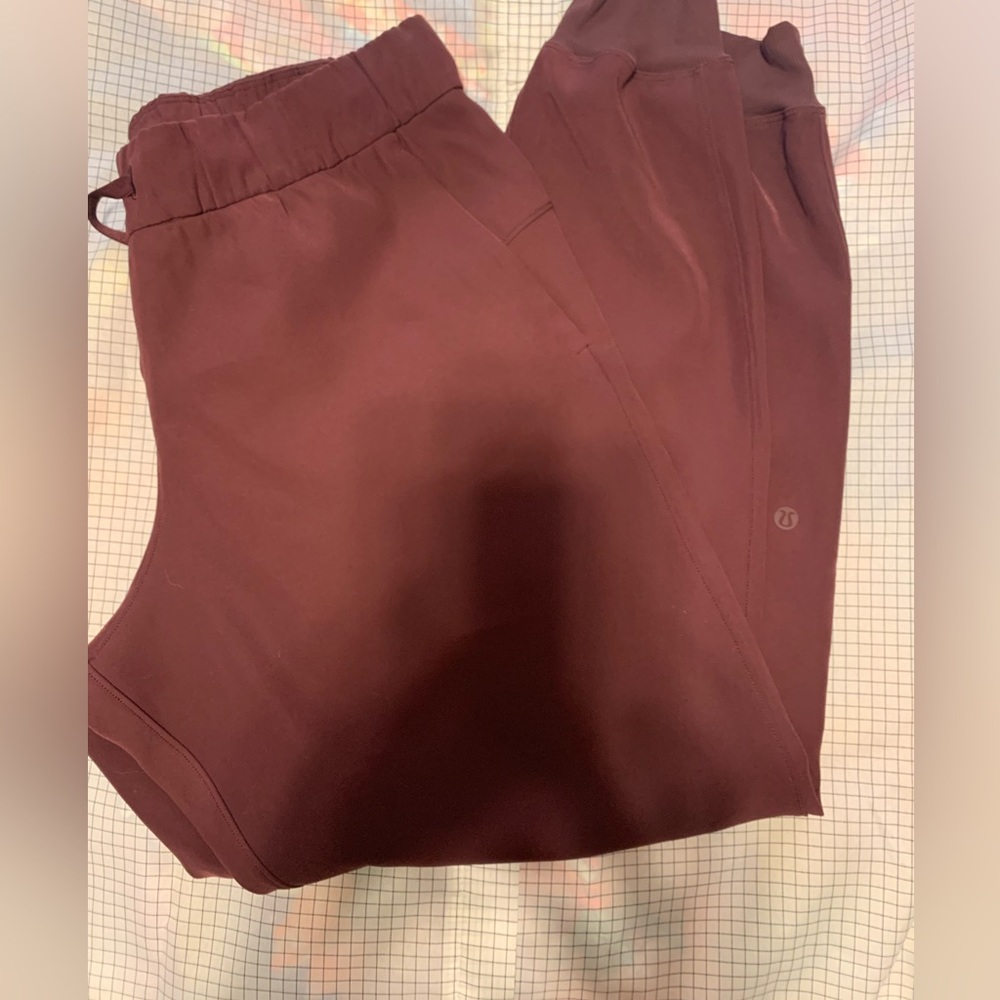 LuLuLemon side 10